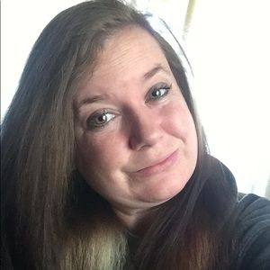 Meet your Posher, Leanna